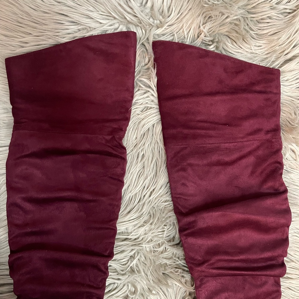 Knee High boots - Picture 3 of 4